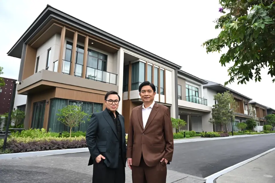 ณัฏฐกิตติ์ ศิริรัตน์ รองกรรมการผู้จัดการ สายงานการตลาดและนวัตกรรม SC Asset และ มงกุฎ เตโชฬาร กรรมการผู้จัดการ กลุ่มธุรกิจพัฒนาทรัพย์สินแนวราบและการตลาด SC Asset