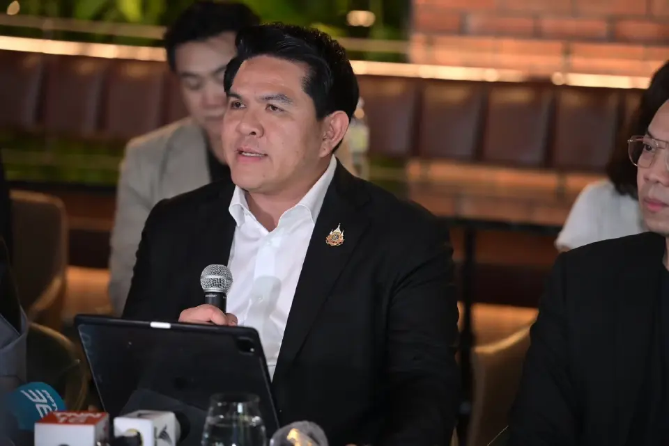 สุรศักดิ์ พันธ์เจริญวรกุล รัฐมนตรีว่าการกระทรวงการท่องเที่ยวและกีฬา 