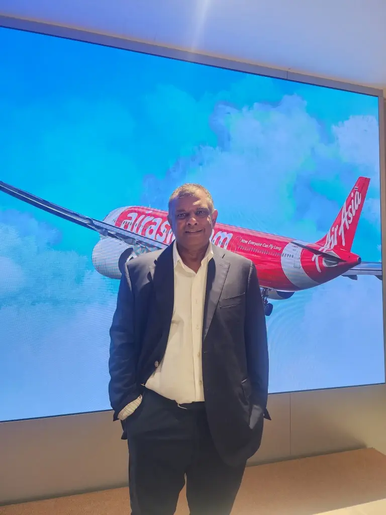 โทนี่ เฟอร์นานเดส (Tony Fernandes) ผู้ก่อตั้งและที่ปรึกษา แอร์เอเชียกรุ๊ป เบอร์ฮาด 