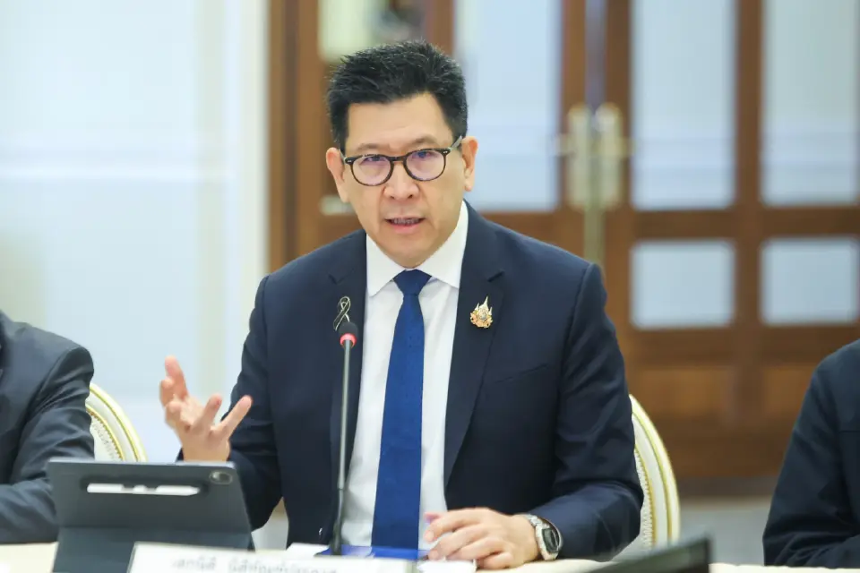 นายเอกนิติ นิติทัณฑ์ประภาศ รองนายกรัฐมนตรีและรัฐมนตรีว่าการกระทรวงการคลัง 