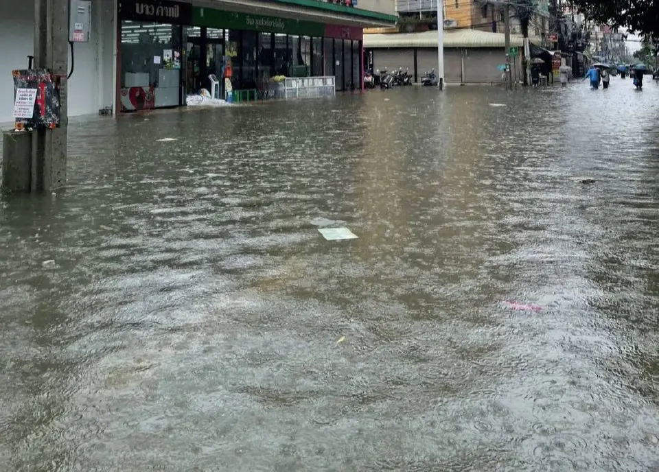 ภาพสถานการณ์น้ำท่วมขังหลายพื้นที่