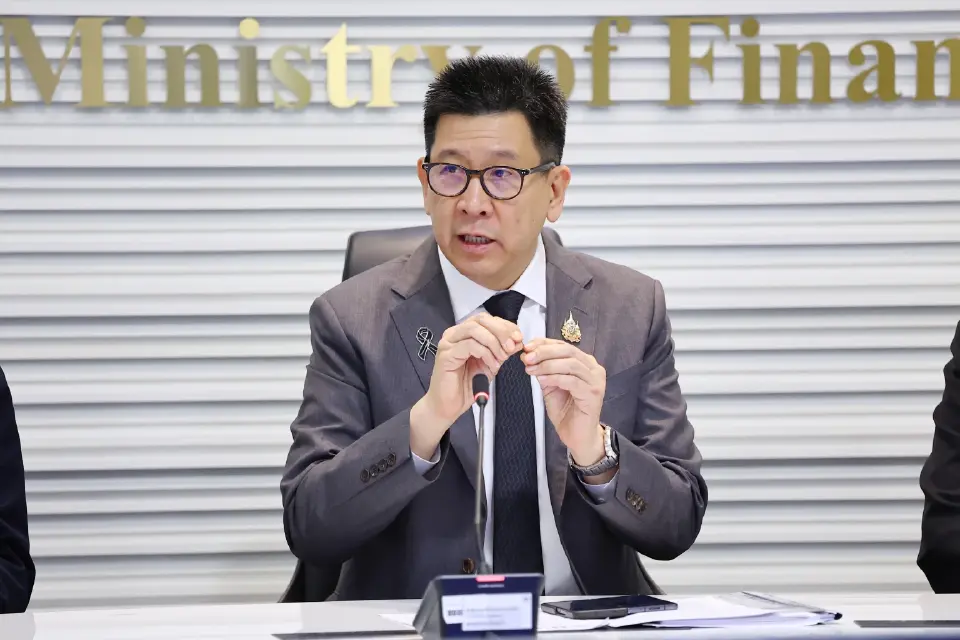 นายเอกนิติ นิติทัณฑ์ประภาศ รองนายกรัฐมนตรี และรัฐมนตรีว่าการกระทรวงการคลัง