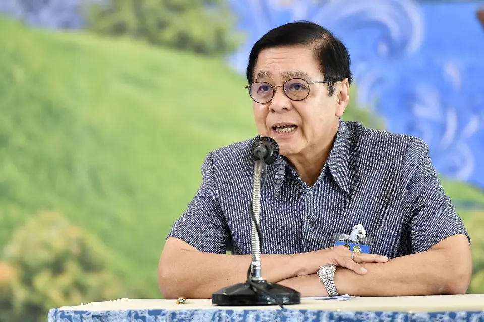 นายสีหศักดิ์ พวงเกตุแก้ว รองนายกรัฐมนตรีและรัฐมนตรีว่าการกระทรวงการต่างประเทศ