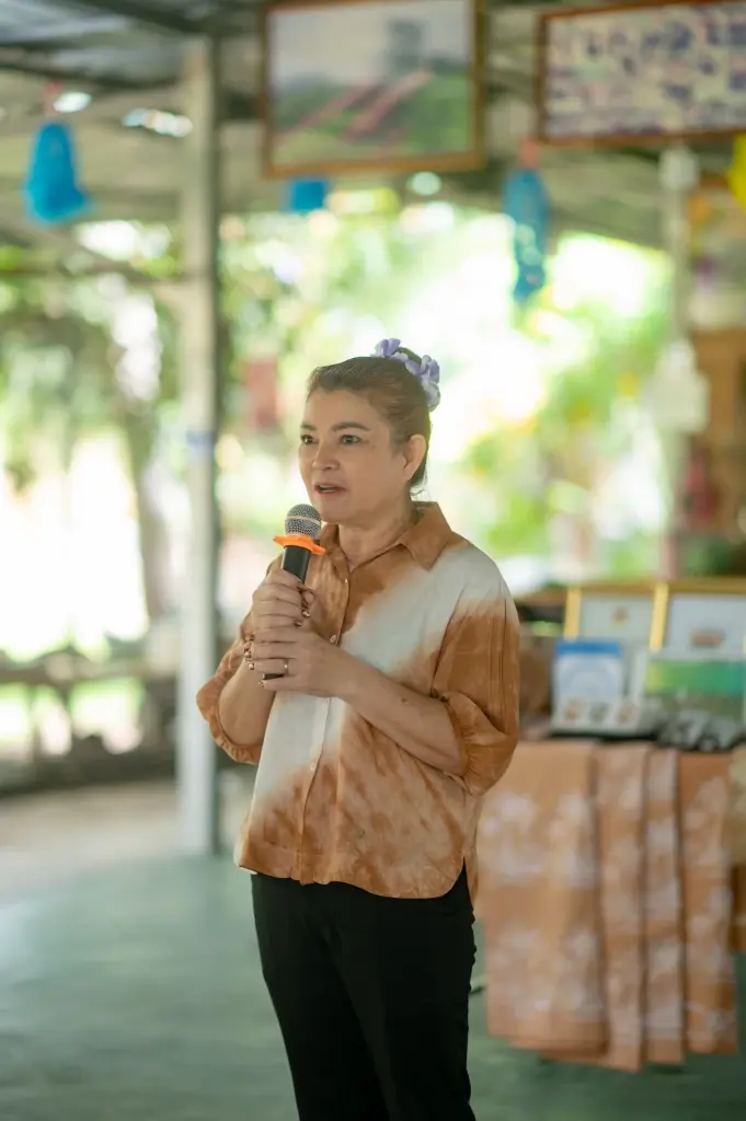"คุณโกะ" ถาวร เปลี่ยนสี เจ้าของสวนฟ้าใสไอโกะ