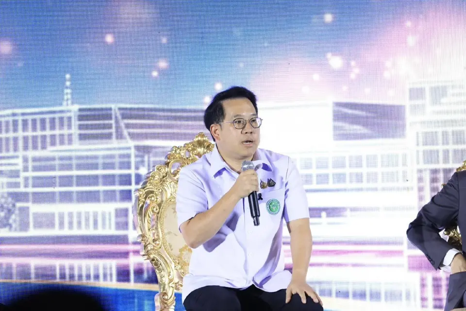 นายพัฒนา พร้อมพัฒน์ รัฐมนตรีว่าการกระทรวงสาธารณสุข