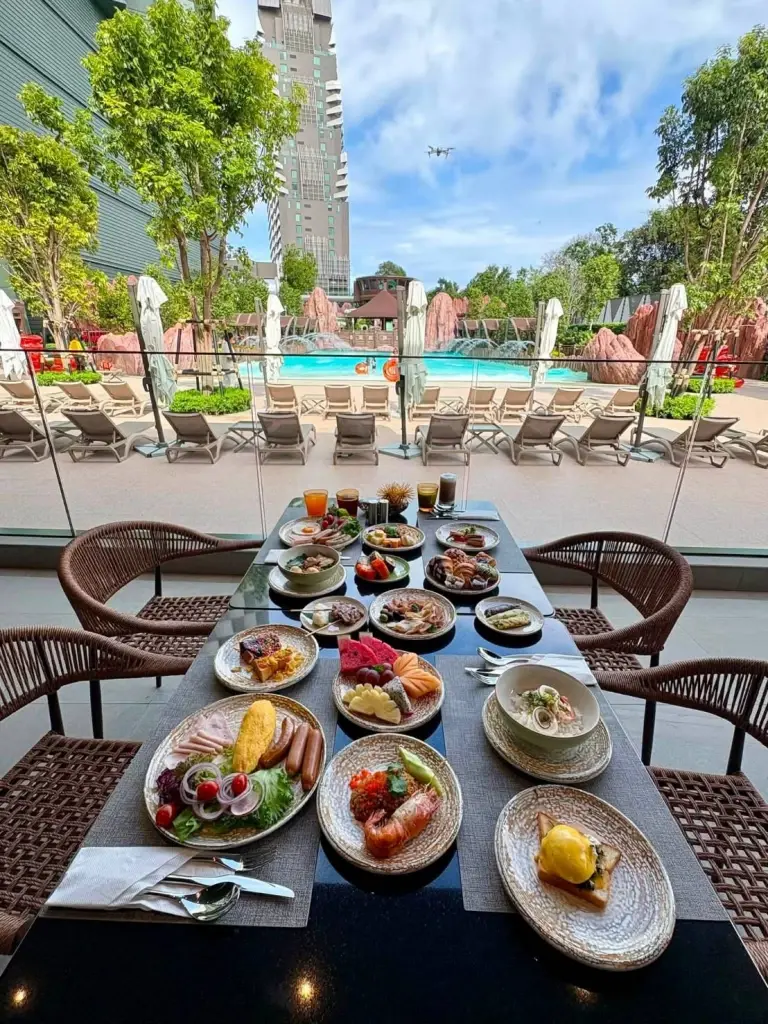 เปิดวาร์ป Grande Centre Point Voyage Pattaya  ฟินเวอร์โรงแรมสวนน้ำ พัทยา สุดอลังการ