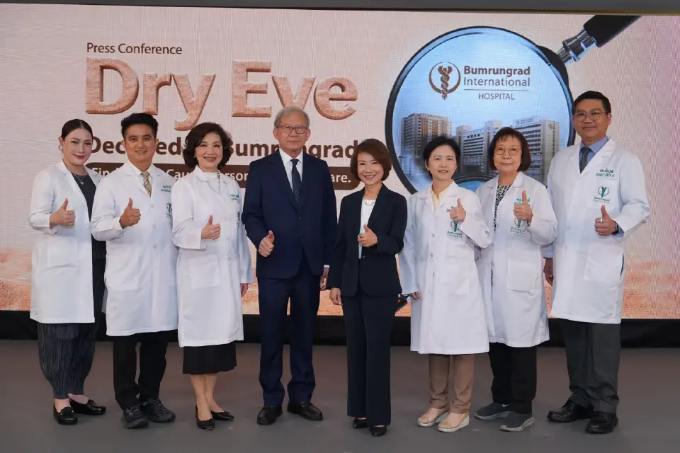 ทีมผู้บริหารและแพทย์โรงพยาบาลบำรุงราษฎร์