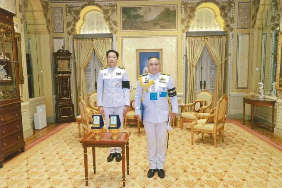 CAAT ทูลเกล้าฯ ถวายใบอนุญาตนักบิน แด่ ในหลวง-พระราชินี ทรงต่ออายุศักยทำการอากาศยาน