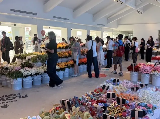 "Bangkok Flower Festival 2026" เทศกาลดอกไม้เปิดแล้ว ปากคลองตลาดสวยทั้งย่าน 10 วันเต็ม