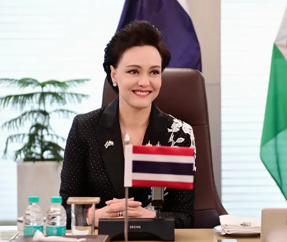 นางศุภจี สุธรรมพันธุ์ รองนายกรัฐมนตรีและรัฐมนตรีว่าการกระทรวงพาณิชย์