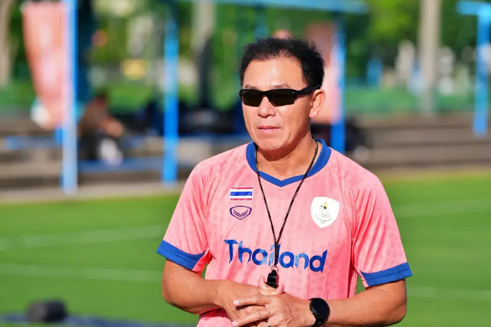 โค้ชวัง ธวัชชัย ดำรงอ่องตระกูล หัวหน้าผู้ฝึกสอน