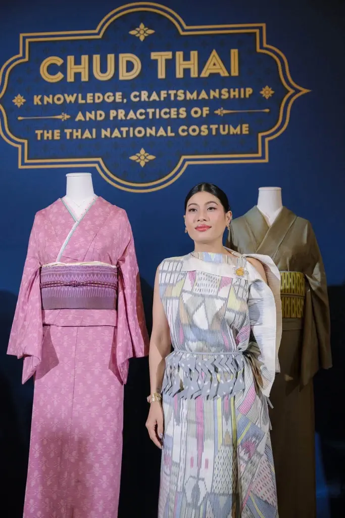 ชาวญี่ปุ่น แห่ชมงาน “CHUD THAI” ผ้าไทย x กิโมโน ฉลองพระองค์เจ้าฟ้าสิริวัณณวรีฯ