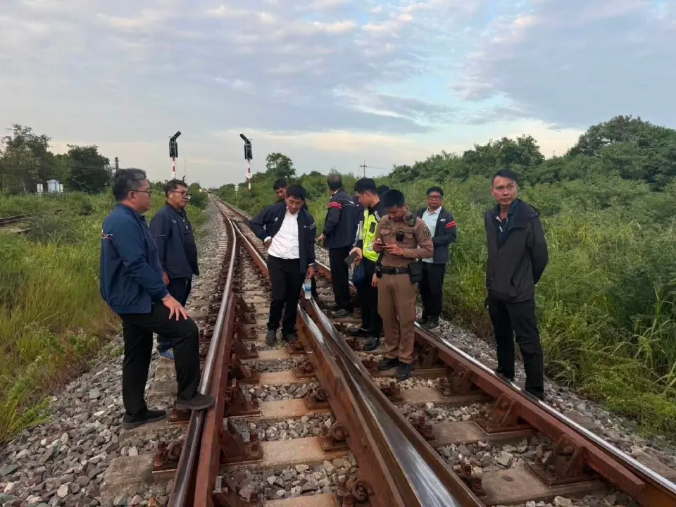 รฟท. เปิดทางชลบุรี–บางพระแล้ว หลังเร่งกู้รถสินค้าตกราง