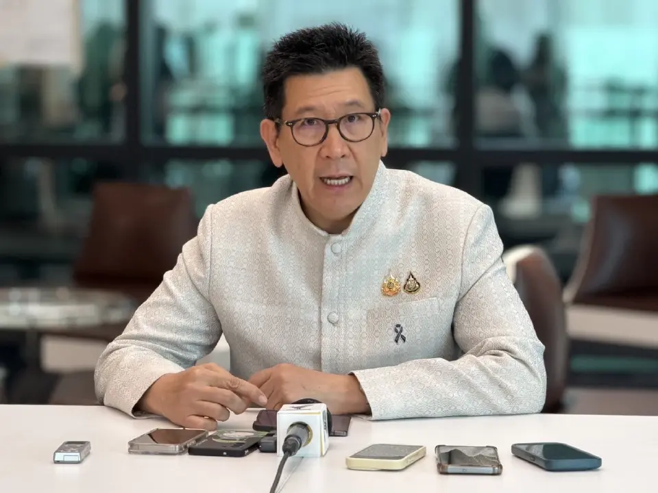 นายเอกนิติ นิติทัณฑ์ประภาศ รองนายกรัฐมนตรี และรัฐมนตรีว่าการกระทรวงการคลัง