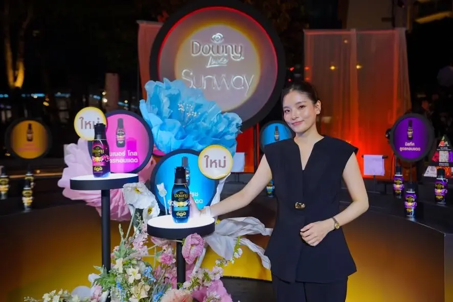 พิมพ์ชนก ชื่นกมลพันธ์ ผู้อำนวยการฝ่ายการตลาด กลุ่มผลิตภัณฑ์ดูแลผ้าดาวน์นี่และแอเรียล และกลุ่มผลิตภัณฑ์ดูแลบ้านแอมบิเพอร์  บริษัท พรอคเตอร์ แอนด์ แกมเบิล 