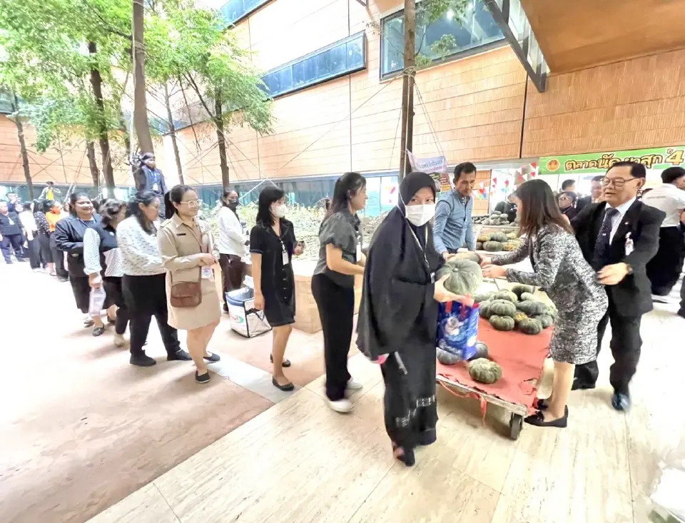 'สส.ต้น' รับซื้อฟักทอง 2 ตัน เร่งช่วยเกษตรกรเชียงใหม่ แก้ราคาตกต่ำ