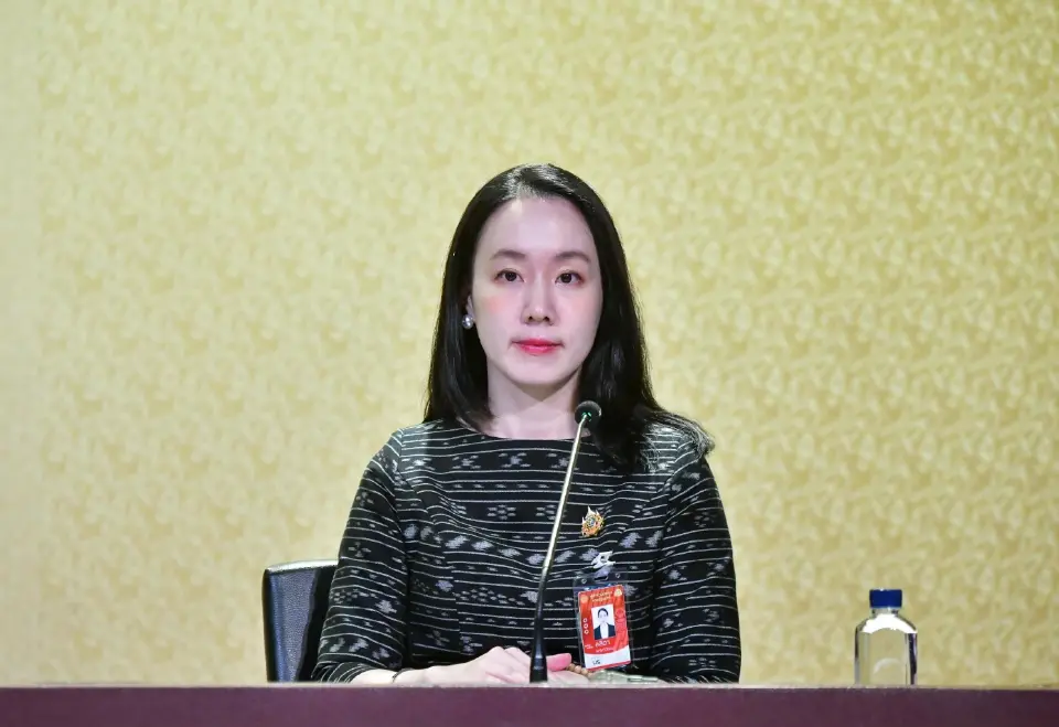 นางสาวลลิดา เพริศวิวัฒนา รองโฆษกประจำสำนักนายกรัฐมนตรี