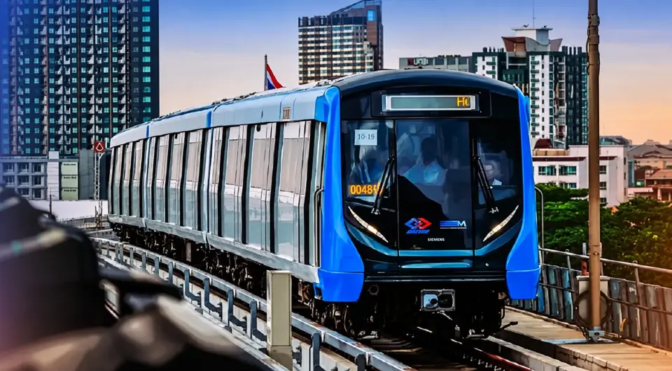 ด่วน MRT หยุดวิ่งทุกสถานี หลังไฟไหม้แนวทางรถไฟฟ้าช่วงเตาปูน–บางโพ