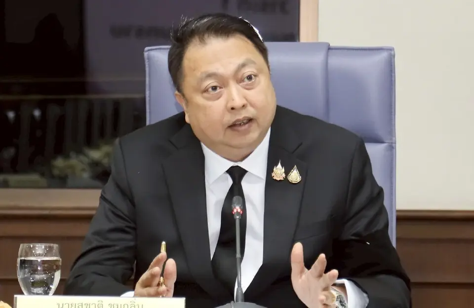 นายสุชาติ ชมกลิ่น รัฐมนตรีว่าการกระทรวงทรัพยากรธรรมชาติและสิ่งแวดล้อม