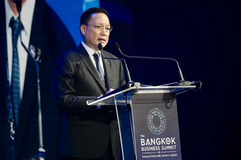 นายผยง ศรีวณิช ประธานสมาคมธนาคารไทย และประธานกรรมการร่วมภาคเอกชน 3 สถาบัน (กกร.)