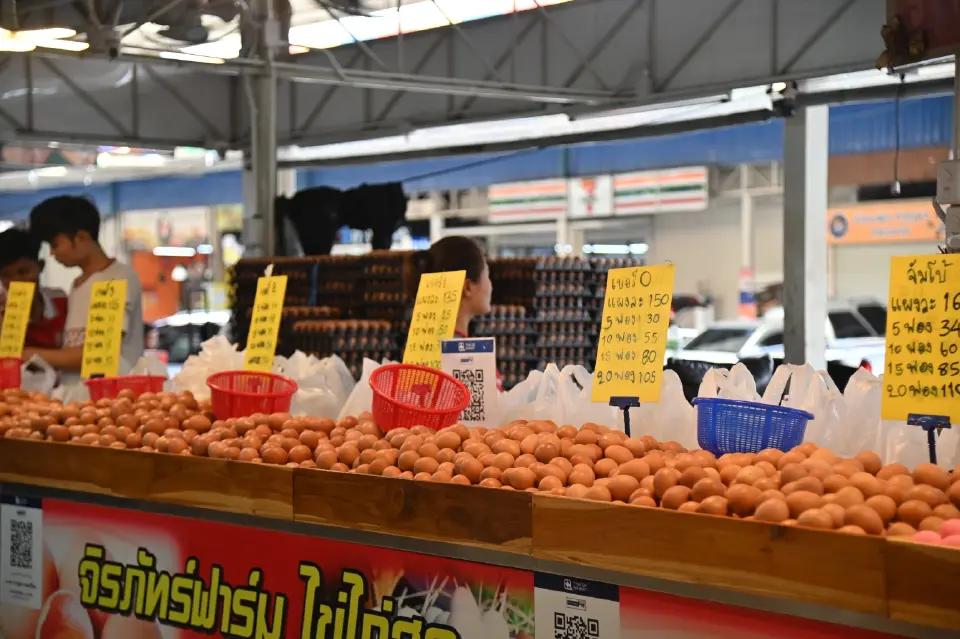 ร้านขายไข่ไก่ในตลาดสด