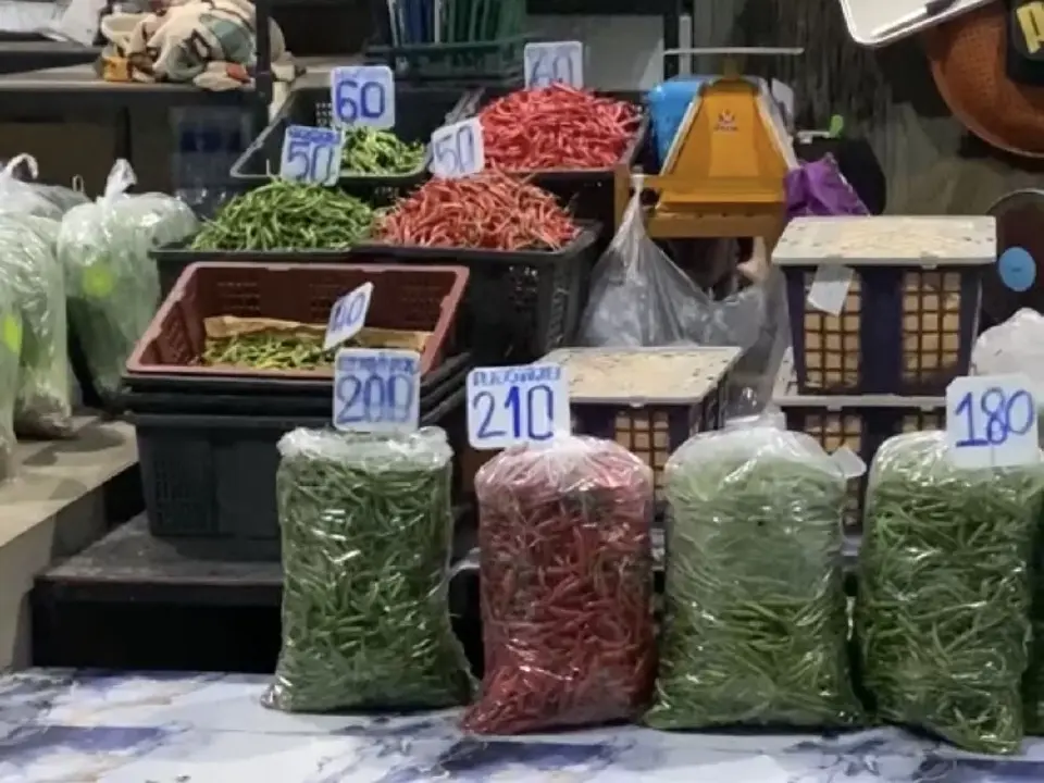 ผัก-เนื้อหมู-ไข่ แพงขึ้น ร้านอาหาร-โชห่วยเจอศึกหนัก คนซื้อรัดเข็มขัดยอดขายวูบ 