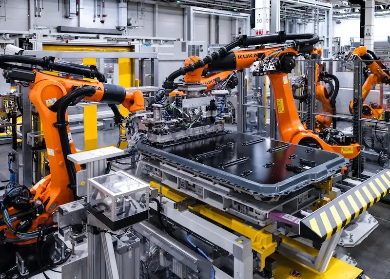 BMW ลงทุนสะสมในจีน 6 แสนล้านบาท เริ่มผลิตแบตเตอรี่ Gen6 ขยายส่งออก EV อาเซียน