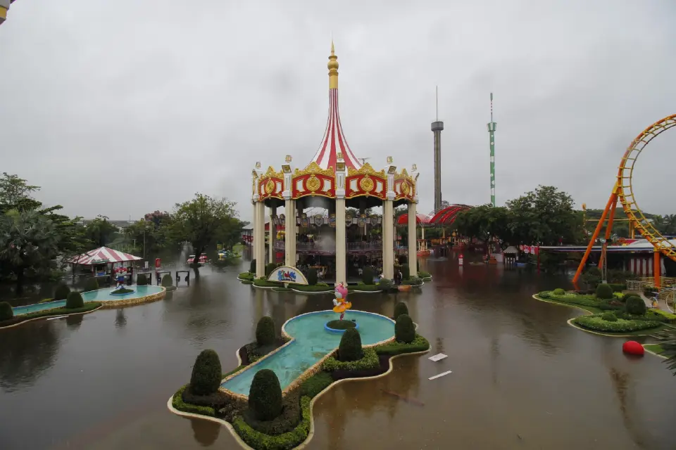 สวนสยามน้ำท่วมหนัก