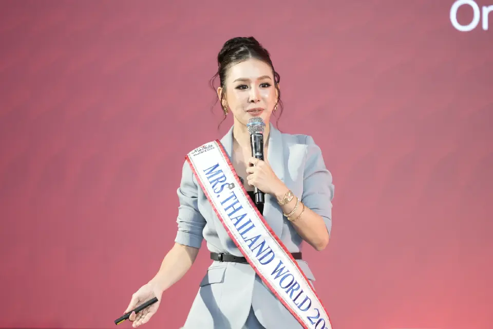 นางเพชรภรณ์ เชิงวิวัฒน์กิจ Mrs. Thailand World 2026 และ Content Creator 