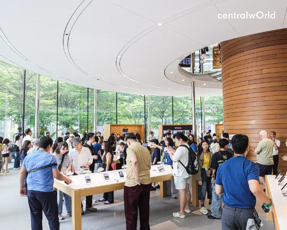 iPhone DUO ฟีเวอร์ เซ็นทรัลเวิลด์คึกคัก  