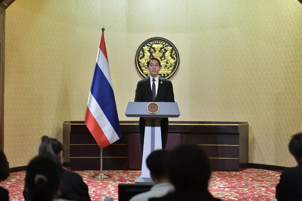 ดร.สันติธาร เสถียรไทย กรรมการผู้ช่วยรัฐมนตรีประจำกระทรวงการคลัง