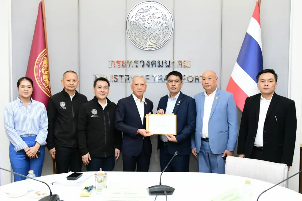 คมนาคม เปิดเวทีรับฟังเสียงเอกชนจังหวัดภูเก็ต ทั้งหอการค้า สภาอุตสาหกรรม และสมาคมท่องเที่ยว ผ่าทางตันปัญหาจราจรจุดวิกฤต