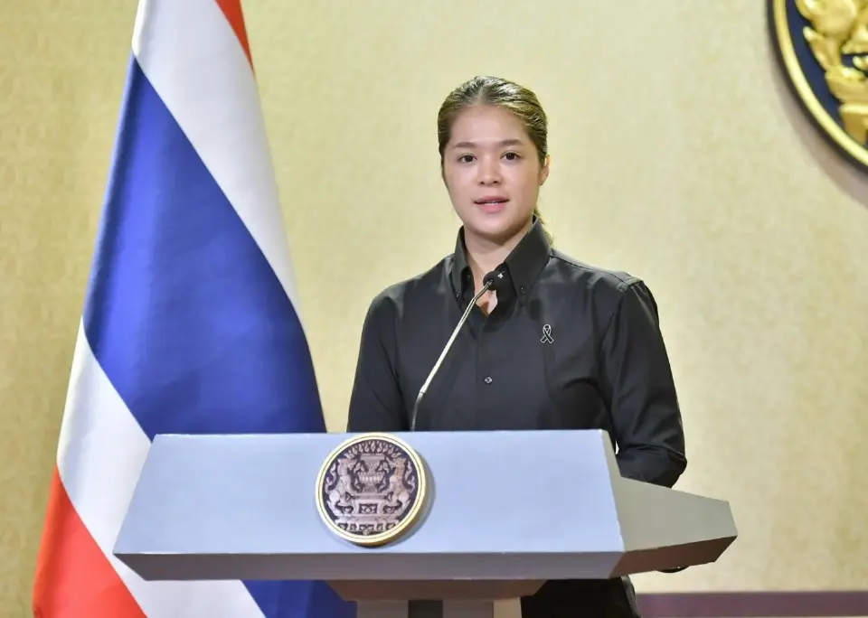 นางสาวพลอยทะเล ลักษมีแสงจันทร์ รองโฆษกประจำสำนักนายกรัฐมนตรี