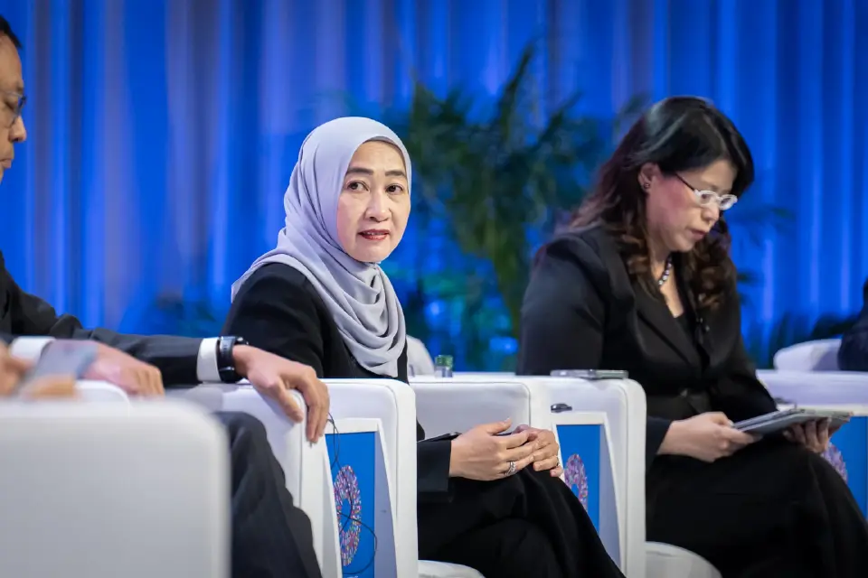 นอร์ฮานา เอนดุต (Norhana Endut) ผู้ช่วยผู้ว่าการธนาคารกลางมาเลเซีย (Bank Negara Malaysia) 