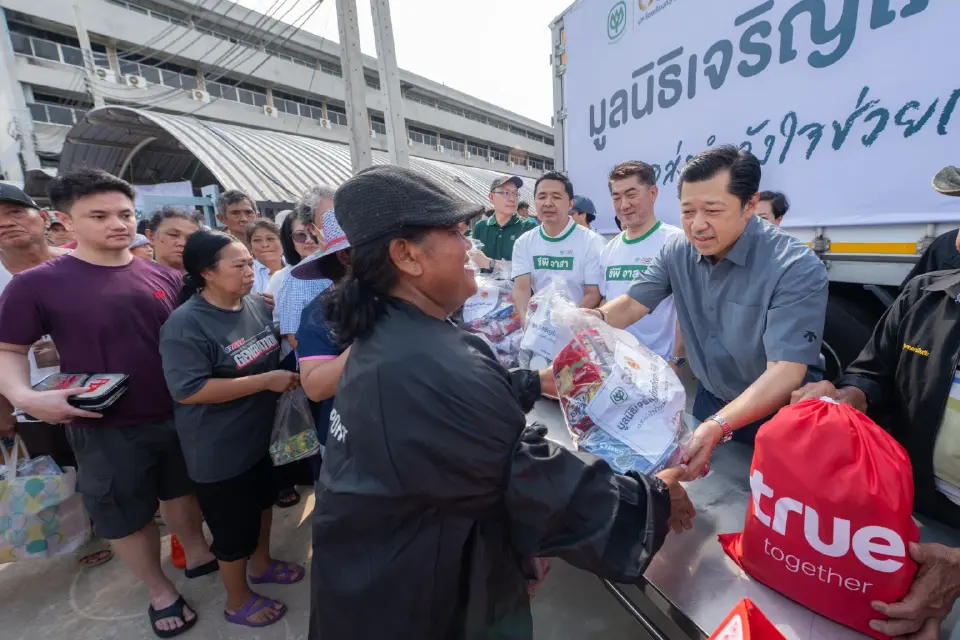 เครือซีพีระดมกำลังช่วยผู้ประสบภัยน้ำท่วม ลงพื้นที่ส่งต่อความห่วงใยถึงชุมชน