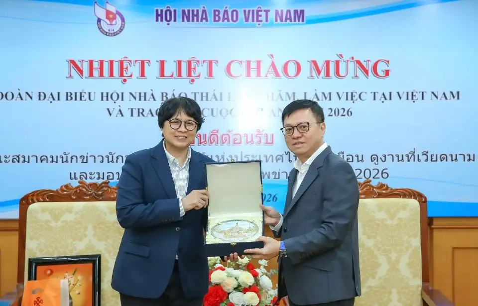 สมาคมนักข่าวไทย-เวียดนาม ผนึกกำลังรับมือความท้าทาย AI - การรุกคืบของบิ๊กเทค