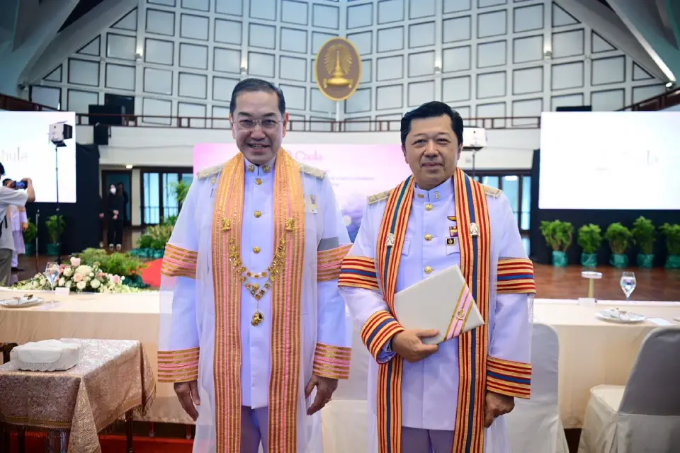 ‘ศุภชัย’ รับปริญญาดุษฎีบัณฑิตกิตติมศักดิ์จุฬาฯ ชู AI–การศึกษา ขับเคลื่อนธุรกิจยั่งยืน
