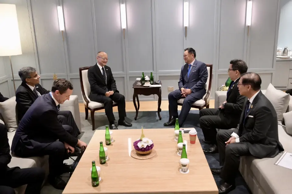 นายกรัฐมนตรี  พบหารือกับนายมาซาโตะ คันดะ ประธานธนาคารพัฒนาเอเชีย (Asian Development Bank: ADB) 