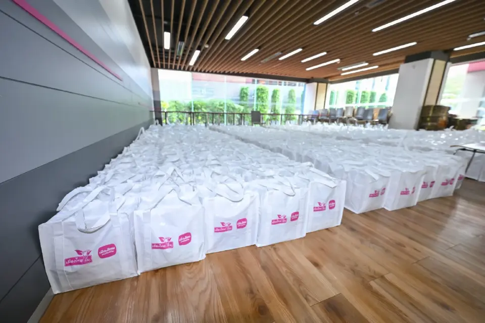 เมืองไทยประกันชีวิต รวมพลังจิตอาสา จัด 2,000 ถุงยังชีพช่วยน้ำท่วม