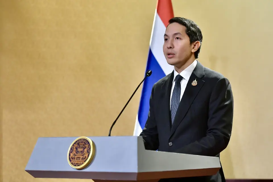 ดร.สันติธาร เสถียรไทย กรรมการผู้ช่วยรัฐมนตรีประจำกระทรวงการคลัง