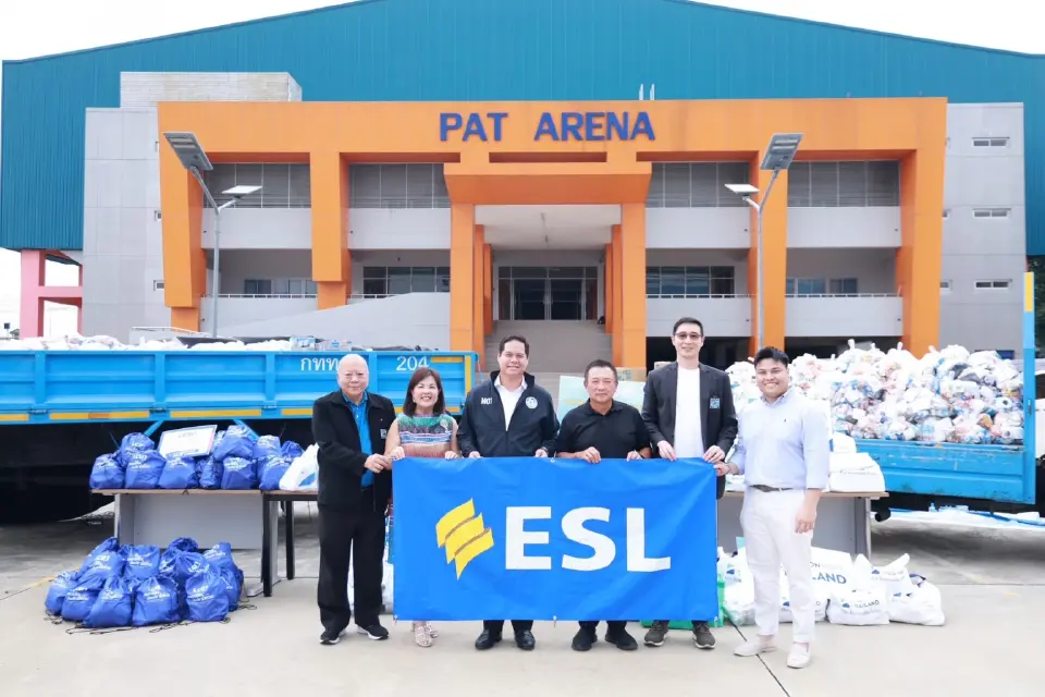 สรรเพชญ บุญญามณี รมช.คมนาคม ร่วมรับมอบถุงยังชีพจากภาคเอกชน ส่งช่วยน้ำท่วมกาญจนบุรี