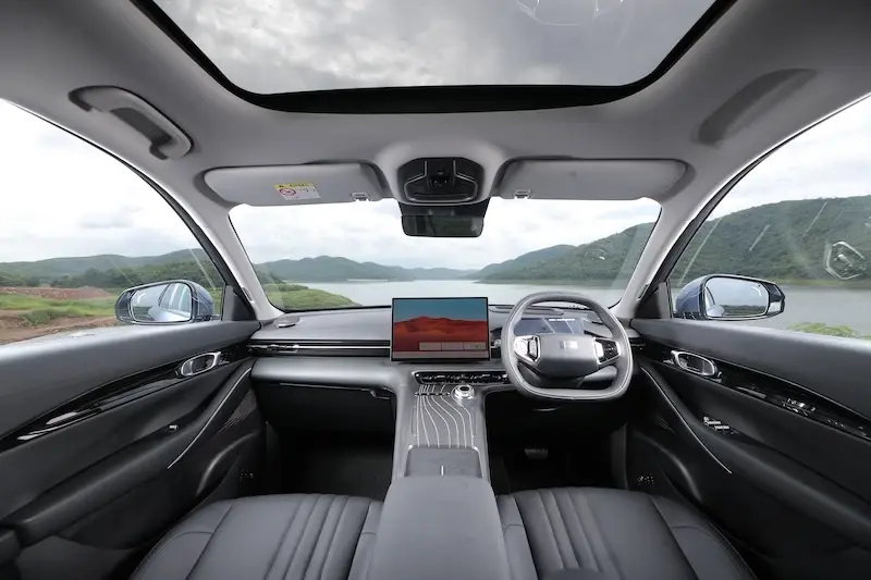 GEELY STARRAY EM-R