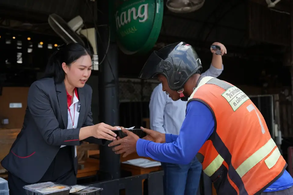 Easy Money Group เคียงข้างชุมชน ลุยช่วยน้ำท่วม กทม.-ปริมณฑล 