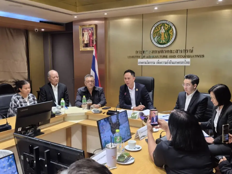 บรรยากาศในที่ประชุมในคณะอนุกรรมการนโยบายและบริหารข้าวแห่งชาติด้านการผลิต