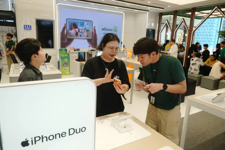 AIS คึกคักรับเครื่องวันแรก iPhone Duo จัดเต็มโปรคุ้ม พร้อม 5G-ADVANCED