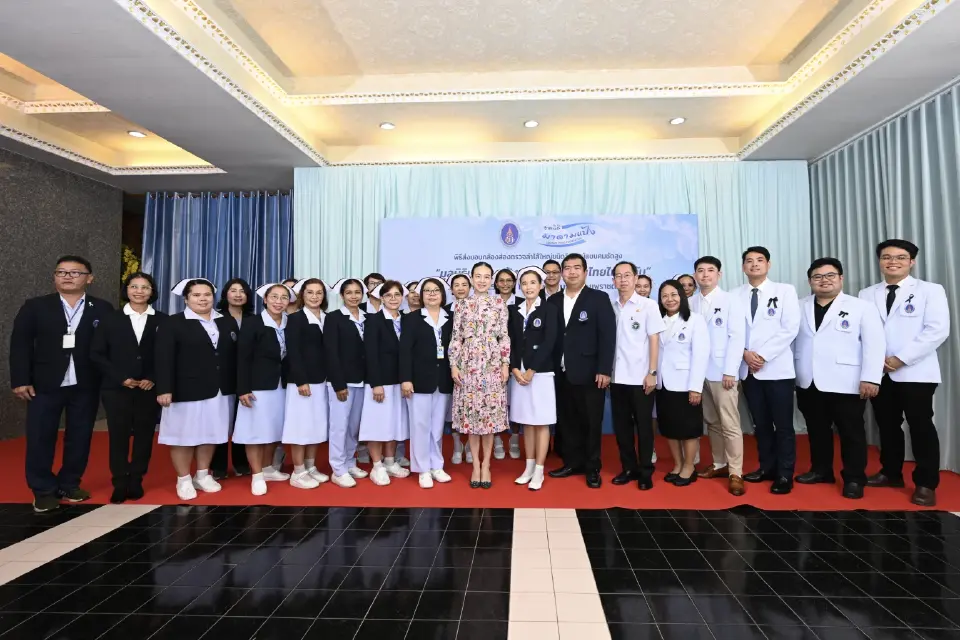 'มูลนิธิมาดามแป้ง' ทุ่ม 5.9 ล้าน มอบเครื่องมือแพทย์ 2 รพ.พิจิตร–พิษณุโลก