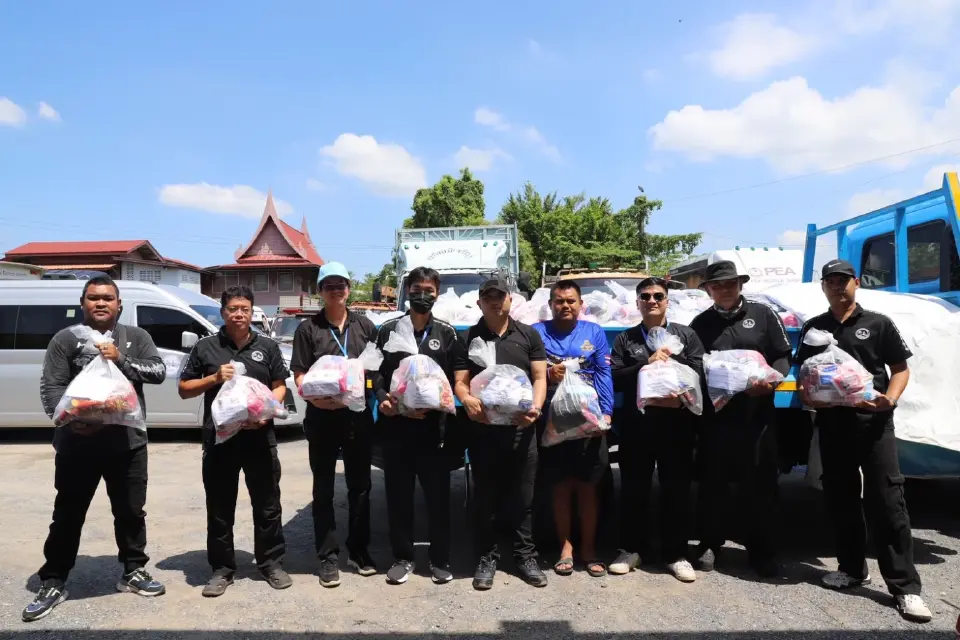 สรรเพชญ บุญญามณี มอบหน่วยงานในสังกัดกระทรวงคมนาคม ส่งถุงยังชีพ ช่วยชาวอธุยยาน้ำท่วม