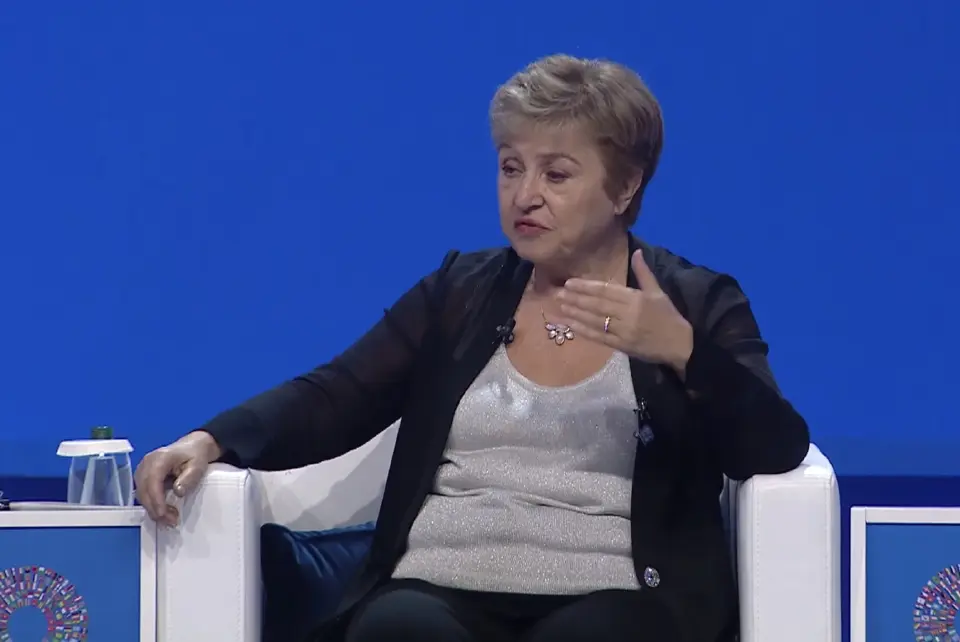 นางคริสตาลินา จอร์เจียวา (Kristalina Georgieva) กรรมการผู้จัดการกองทุนการเงินระหว่างประเทศ (IMF)