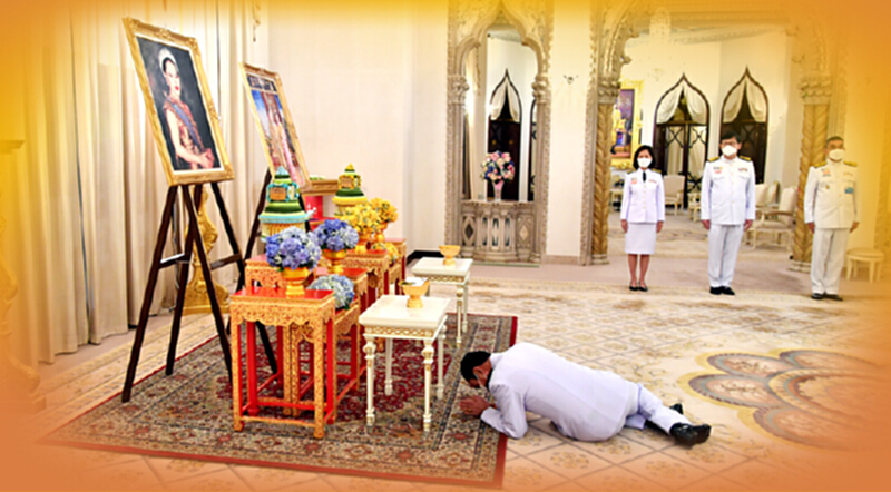 ในหลวงพระราชทานเงิน 99.9 ล้าน แก่รัฐบาล ตั้งรพ.สนาม-ศูนย์พักคอยทั่วประเทศ ในหลวงพระราชทานเงิน 99.9 ล้าน แก่รัฐบาล ตั้งรพ.สนาม-ศูนย์พักคอยทั่วประเทศ
