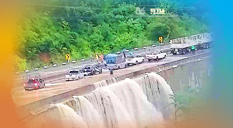 อันซีน"แม่สอด"ฝนตกหนักจนถนนจากตากช่วงดอยรวกกลายเป็น"น้ำตก"